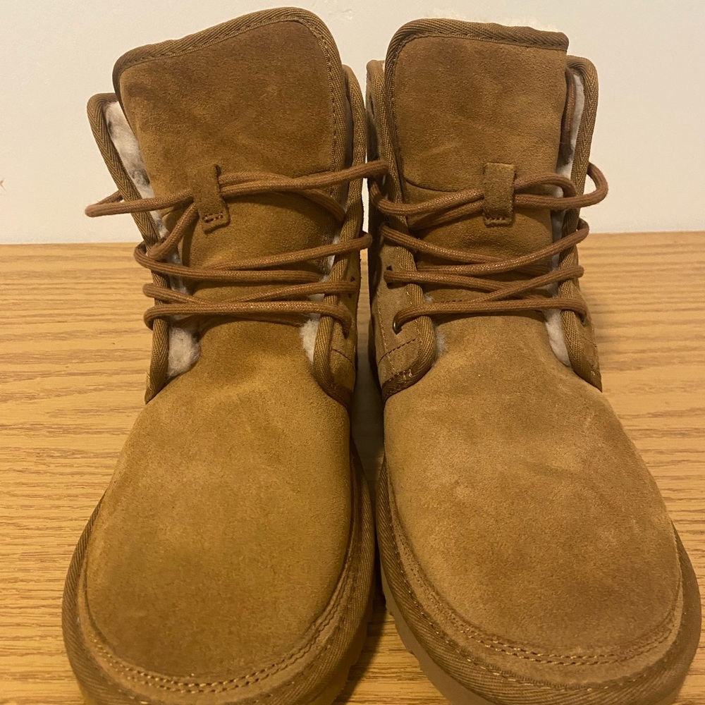 UGG Men Classic Boot (Size 9)